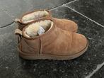 nog zo goed als nieuwe Uggs ultra mini, Ophalen of Verzenden, Zo goed als nieuw, Bruin