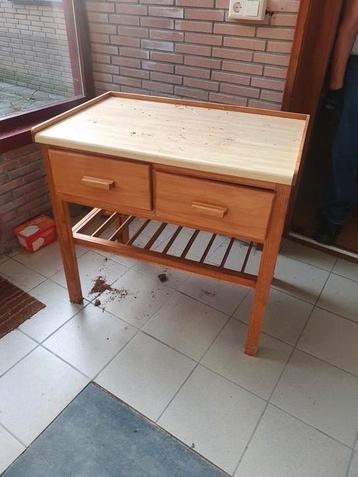 Keukenblok  handig voor oventafel bezorgen mogelijk  beschikbaar voor biedingen