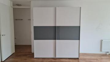 kledingkast schuif beschikbaar voor biedingen