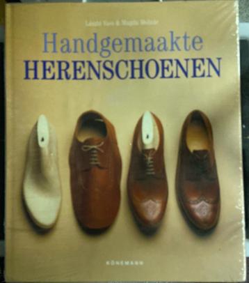 Handgemaakte herenschoenen - László Vass en Magda Molnar beschikbaar voor biedingen