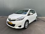Toyota Yaris 1.3 VVT-i Aspiration ONDERHOUDSBOEKJE | CAMERA, Voorwielaandrijving, Euro 5, 4 cilinders, Wit