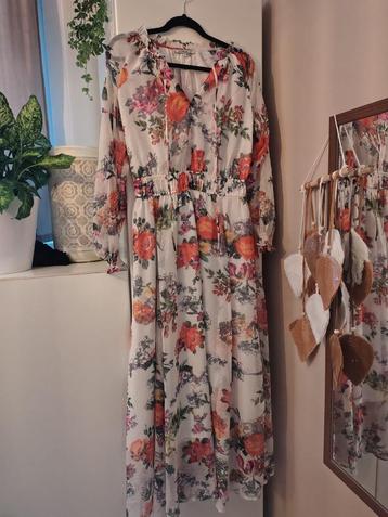 Witte lange bloemenjurk met glitters – Miljuschka by Wehkamp beschikbaar voor biedingen