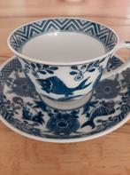 Kop en Schotel met Blauw Vis Motief, Antiek en Kunst, Ophalen of Verzenden