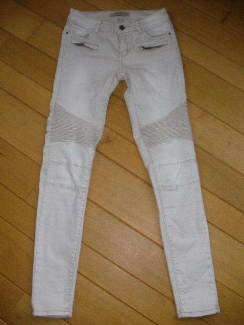 MONDAY broek ecru skinny maat M, Kleding | Dames, Broeken en Pantalons, Zo goed als nieuw, Maat 38/40 (M), Beige, Lang, Verzenden