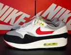 Nike Air Max 1 Volt Chili mt. 44, Kleding | Heren, Schoenen, Overige kleuren, Ophalen of Verzenden, Sneakers of Gympen, Zo goed als nieuw