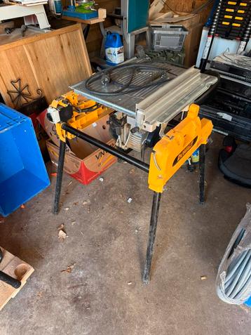DeWalt DW743N afkortzaag / Circelzaag beschikbaar voor biedingen