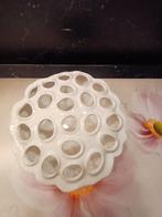 Des Pots Lotus vaasje 18 cm, Overige kleuren, Aardewerk of Porselein, Ophalen of Verzenden, Zo goed als nieuw