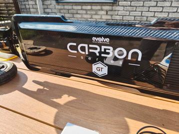 Electrisch longboard Evolve Carbon GT (batterij defect) beschikbaar voor biedingen