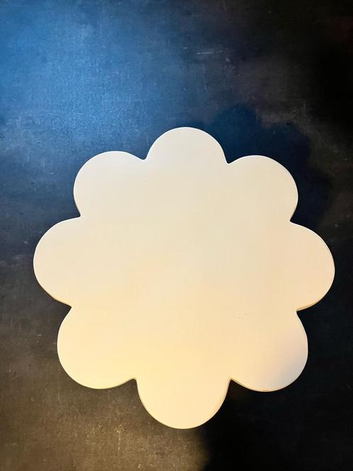 Art flower bijzettafel, Huis en Inrichting, Tafels | Bijzettafels, Rond, Minder dan 55 cm, Hout, Ophalen