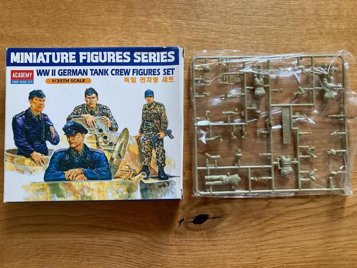 Academy WW II German Tank Crew Figures Set 1/35, Hobby en Vrije tijd, Modelbouw | Figuren en Diorama's, Nieuw, Figuur of Figuren