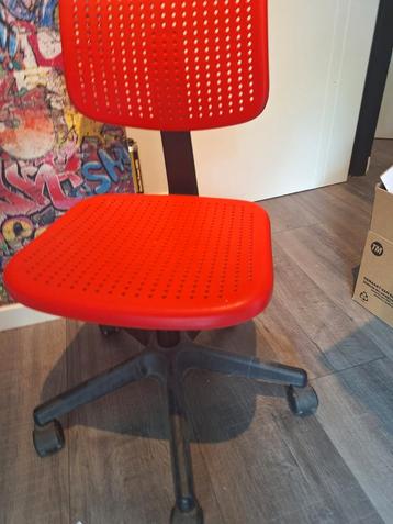 Bureau stoel beschikbaar voor biedingen