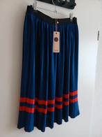 Plissé rokje mét prijskaartje van Saint Tropez. Maat M., Maat 38/40 (M), Nieuw, Saint Tropez, Onder de knie