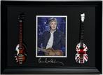 Paul McCartney The Beatles miniatuur gitaren op lijst deco