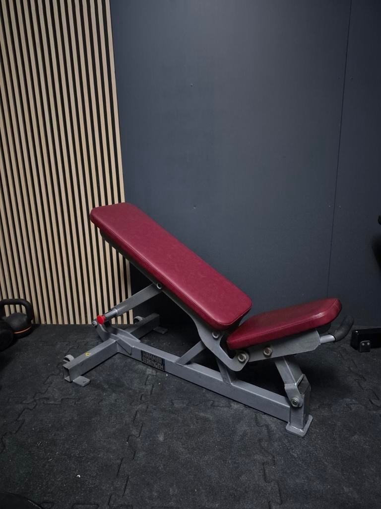 Hammer strength Adjustable Bench, Sport en Fitness, Ophalen, Zo goed als nieuw, Benen, Fitnessbank