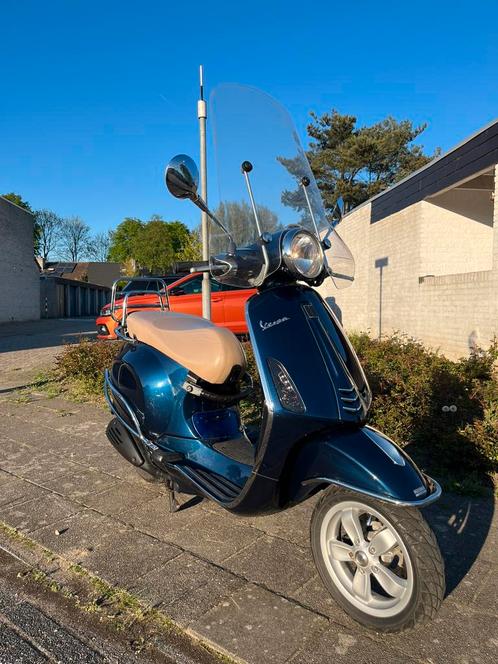 Piaggio Vespa Primavera sprint brom scooter 2015, Fietsen en Brommers, Scooters | Vespa, Zo goed als nieuw, Overige modellen, Maximaal 45 km/u