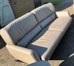 Mooie beige/griis leren bank totaal 180 breed, Ophalen, Gebruikt, 150 tot 200 cm, Tweepersoons