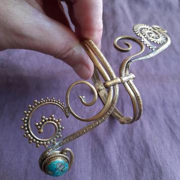 Zeer Grote Extravagante Armband met Turkoois Aventurijn beschikbaar voor biedingen