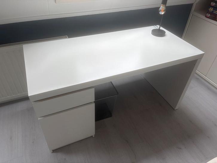 Ikea bureau Malm, Huis en Inrichting, Bureaus, Gebruikt, Bureau, Ophalen