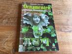 “ ORNAMENTEN “ TUINBOEK: BEELDEN,HOOGTE VERSCHILLEN,SERRES, Ophalen of Verzenden