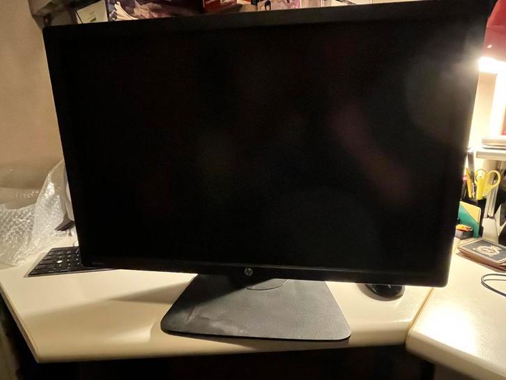 HP Z24i monitor, Computers en Software, Monitoren, Zo goed als nieuw, 60 Hz of minder, DisplayPort, DVI, VGA, In hoogte verstelbaar