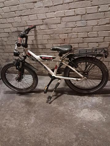 Te koop, Snake Batavus jong fiets. 22 maat. beschikbaar voor biedingen