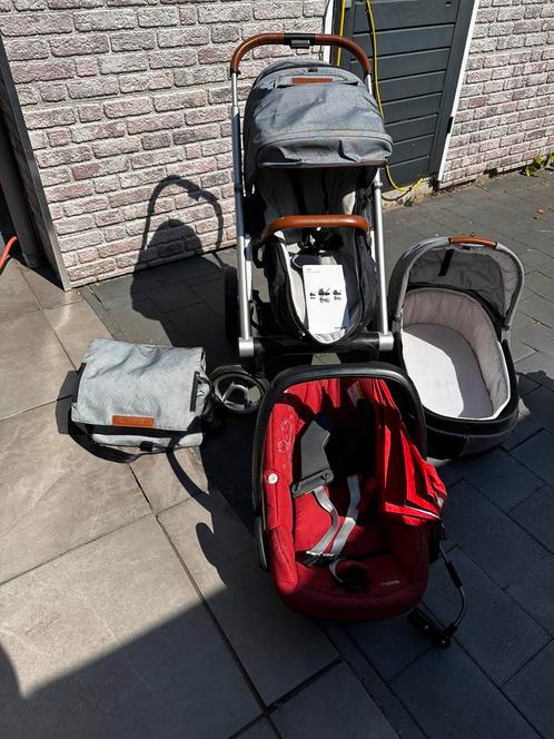 Mutsy set, Kinderen en Baby's, Kinderwagens en Combinaties, Gebruikt, Kinderwagen, Mutsy, Luchtbanden, Met reiswieg, Ophalen of Verzenden