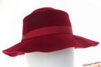 Vintage dameshoed Flechet bordeaux rood flexibel velour 55 S, Kleding | Dames, 55 cm (S, 6⅞ inch) of minder, Hoed, Ophalen of Verzenden