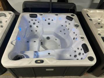 Balboa Jacuzzi 5 persoons incl. Garantie beschikbaar voor biedingen