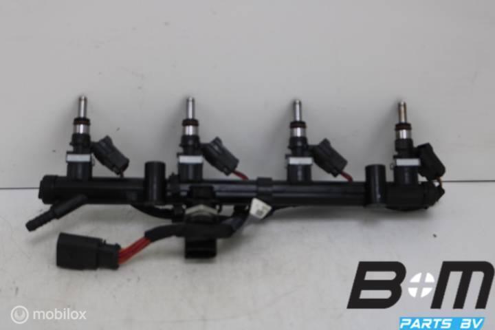 Brandstofrail met injectors Audi TT 8S 2.0 TFSI 06K133681A, Auto-onderdelen, Motor en Toebehoren, Gebruikt
