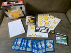 Leuke set pokemon kaarten, pickachu knuffel en accesoires, Ophalen of Verzenden, Nieuw