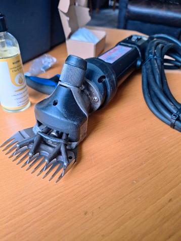 Oerdegelijke Heiniger schapenscheer -machine 320 Watt  beschikbaar voor biedingen