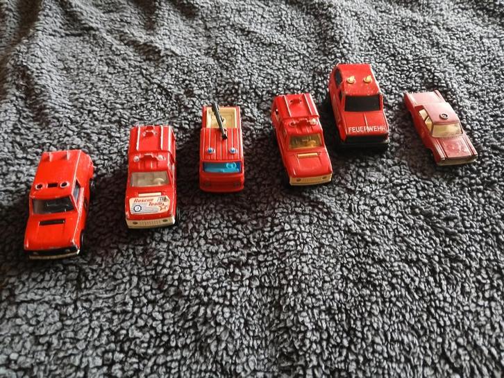 39 brandweerwagens, Hobby en Vrije tijd, Modelauto's | Overige schalen, Zo goed als nieuw, Auto, Ophalen of Verzenden