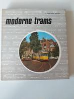 Boek Moderne trams, Ophalen of Verzenden, Gelezen, F. van der Gragt, Tram