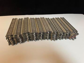 MEGA Partij Märklin M-Rail Rechte Rails 5106 (100 Stuks) beschikbaar voor biedingen