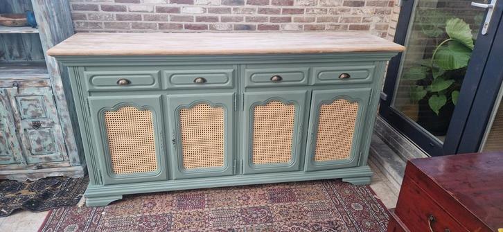 Dressoir met Rotan Details, Huis en Inrichting, Kasten | Dressoirs, Gebruikt, 150 tot 200 cm, 25 tot 50 cm, Met lade(s), Met deur(en)