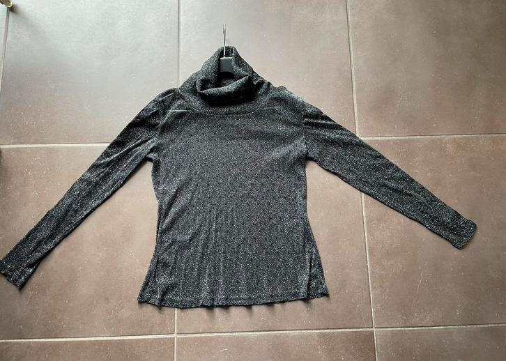 Top met kol glanzend/ glitter goede staat maat M merk Nü, Kleding | Dames, Tops, Zo goed als nieuw, Maat 38/40 (M), Zwart, Lange mouw