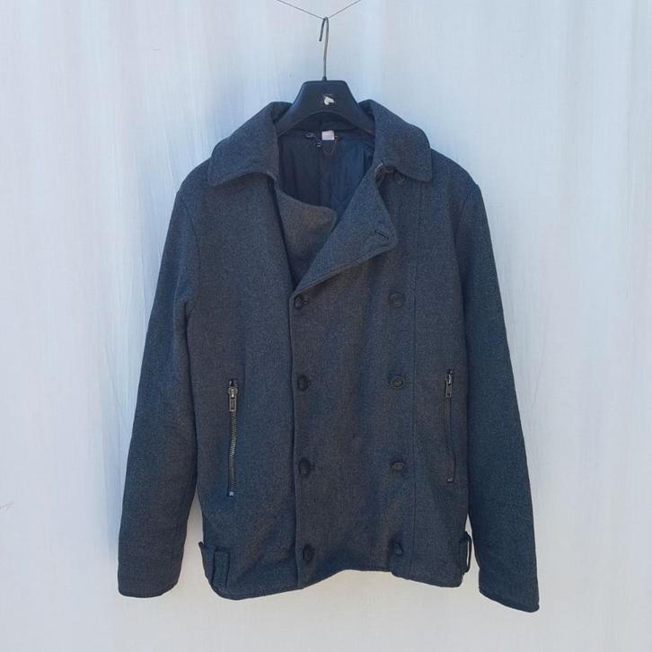 Nette grijze heren winterjas. 55%wol. Mt S Merk Divided, Kleding | Heren, Jassen | Winter, Zo goed als nieuw, Maat 52/54 (L), Grijs