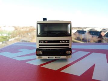 Lion Car DAF 95-400  trekker  beschikbaar voor biedingen