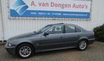 Bmw 5-SERIE 525I LIFESTYLE ED.Leer,PDC,Schuifdak,Xenon,APK 2, Auto's, BMW, Handgeschakeld, Particulier, USB, Sedan