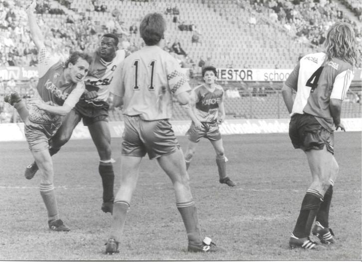 9 foto's Feyenoord - Piet Bouts wedstijden tegen Fortuna, Verzamelen, Sportartikelen en Voetbal, Zo goed als nieuw, Feyenoord