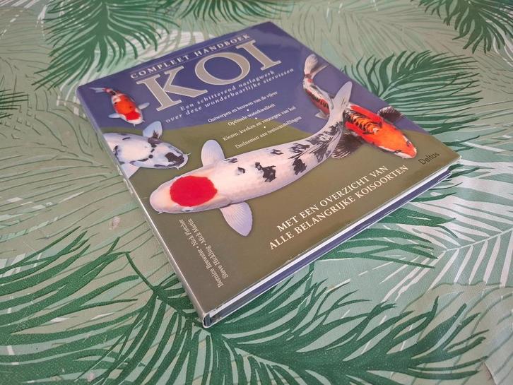 COMPLEET HANDBOEK KOI - Bernice Brewster e.a., Boeken, Dieren en Huisdieren, Zo goed als nieuw, Vissen, Ophalen of Verzenden