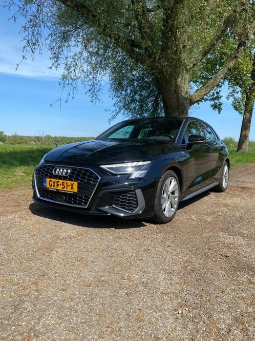 Audi A3 / 30TFSI / S-LINE / S-Tronic / Sportstoelen /Carplay, Auto's, Audi, Particulier, A3, 360° camera, ABS, Achteruitrijcamera