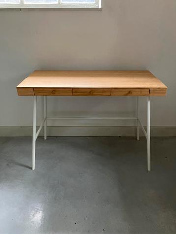 IKEA bureau Lillasen bamboo beschikbaar voor biedingen