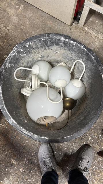 Wandellampen bolvorm  beschikbaar voor biedingen