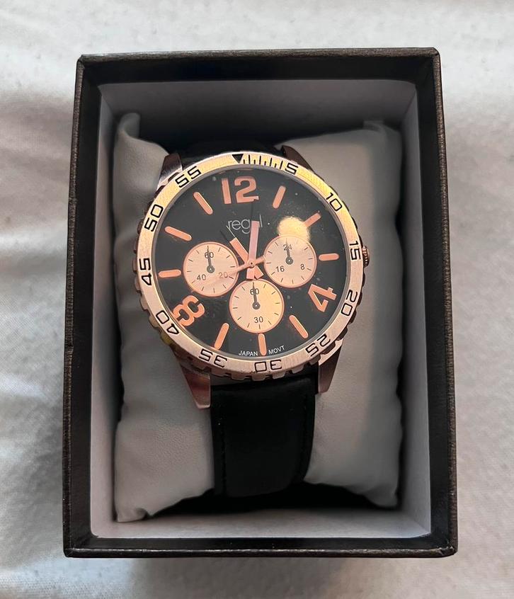 Nieuwe Regal horloge goud met zwarte leren band – in doos, Sieraden, Tassen en Uiterlijk, Horloges | Kinderen, Nieuw, Zwart, Ophalen of Verzenden