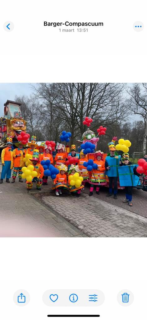 13 kleurrijke pakken,  3 cadeaupakken, Kleding | Dames, Carnavalskleding en Feestkleding, Gedragen, Kleding, Carnaval, Maat 42/44 (L)