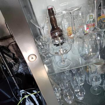 Ikea Vitrinekast - Stijlvol Opbergen! beschikbaar voor biedingen