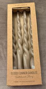 4 stuks Riviera Maison twisted glossy dinner candles, Nieuw, Ophalen of Verzenden, Bruin, Kaars
