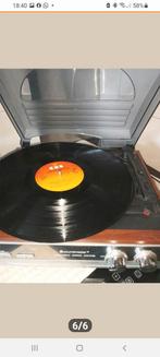 Soundmaster Platenspeler met ingebouwde radio, Ophalen of Verzenden, Gebruikt, Platenspeler, Overige merken