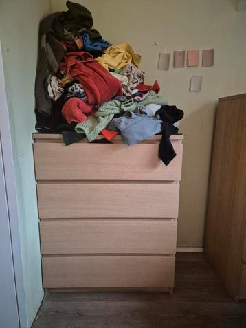 IKEA Malm 4 laden beschikbaar voor biedingen